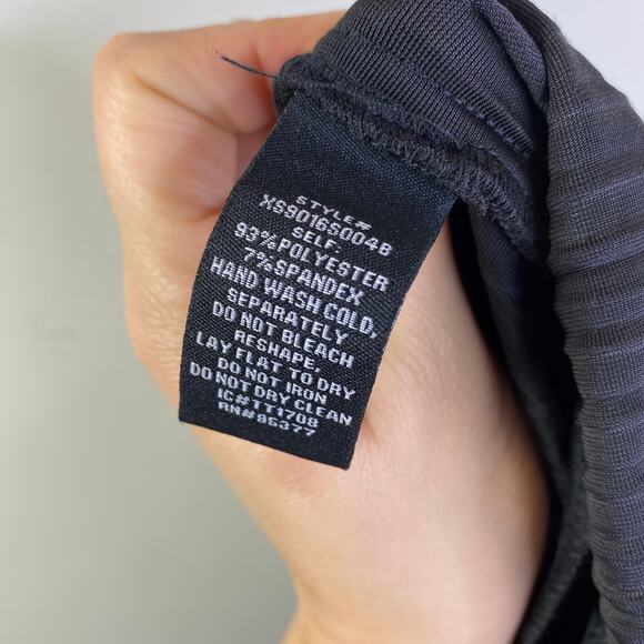 NEW Sanctuary black velvet pleated skirt - Picture 6 of 7